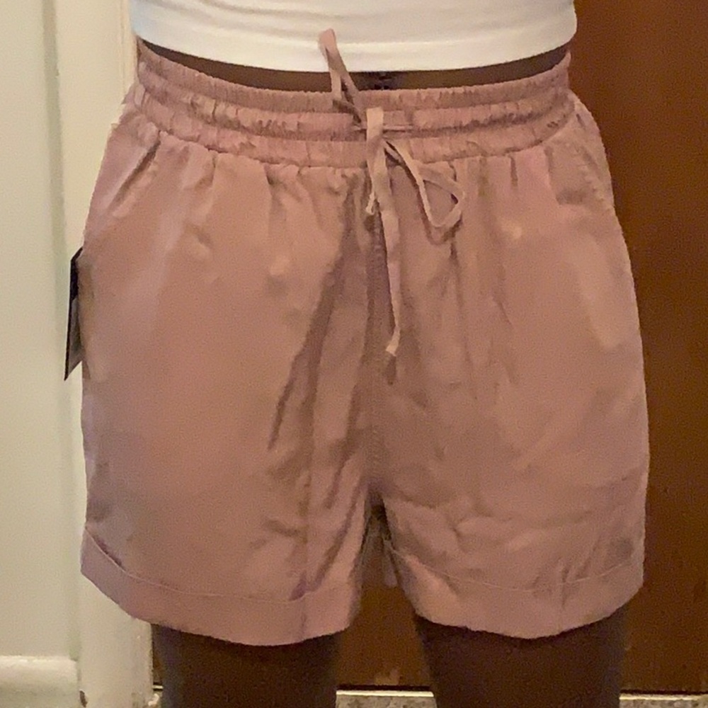 Mauve Flowy Shorts 🩳